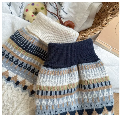 Meelas Vintage Paw Sweater